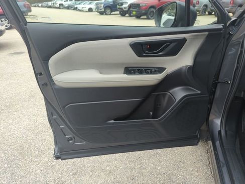Certified 2025 Subaru Forester AWD/4WD image 15