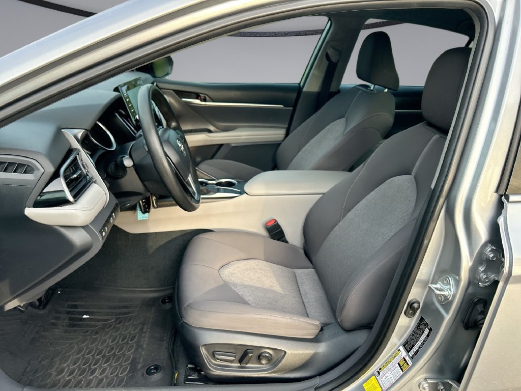 Used 2023 Toyota Camry LE FWD image 11