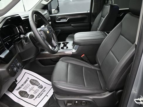 Used 2024 Chevrolet Silverado 2500 LTZ w/ LTZ Plus Package image 12