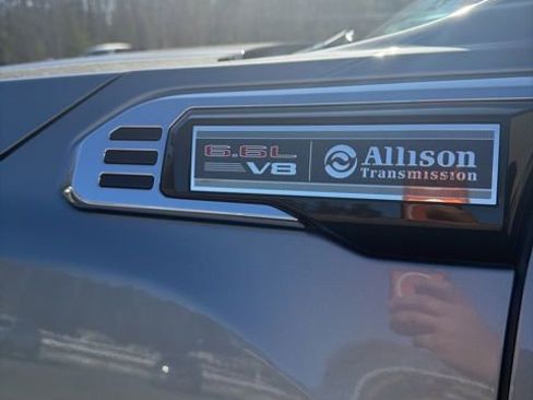 New 2026 GMC Sierra 2500 SLT w/ SLT Premium Package image 10