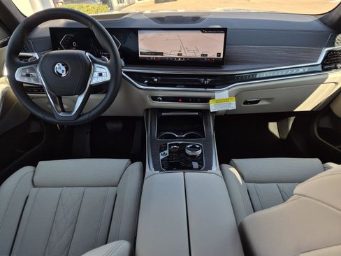 New 2026 BMW X7 xDrive40i w/ Executive Package image 38