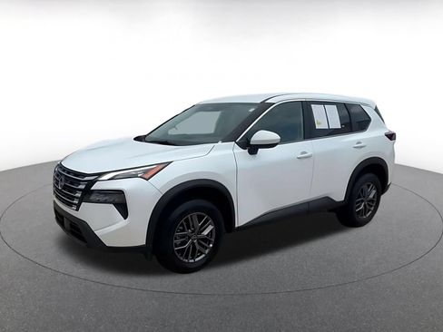 Used 2026 Nissan Rogue SV FWD image 8