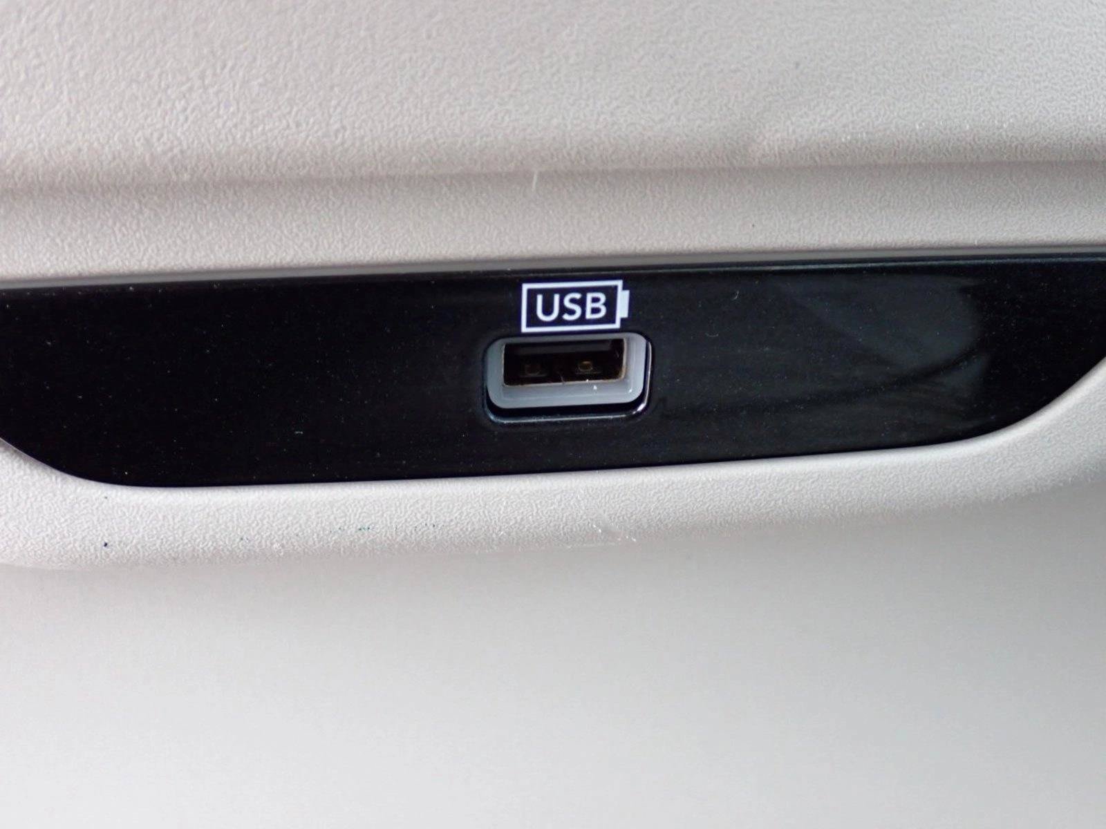 Used 2020 Chrysler Pacifica Limited FWD image 13