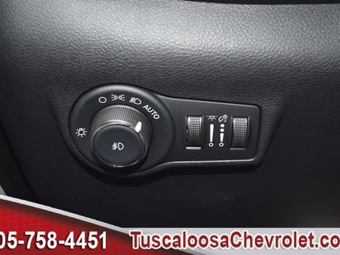 Used 2025 Jeep Compass Limited AWD/4WD image 39