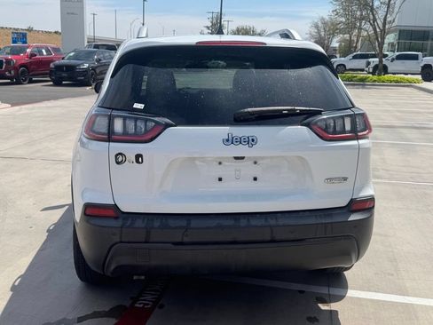 Used 2021 Jeep Cherokee Latitude Plus FWD image 6