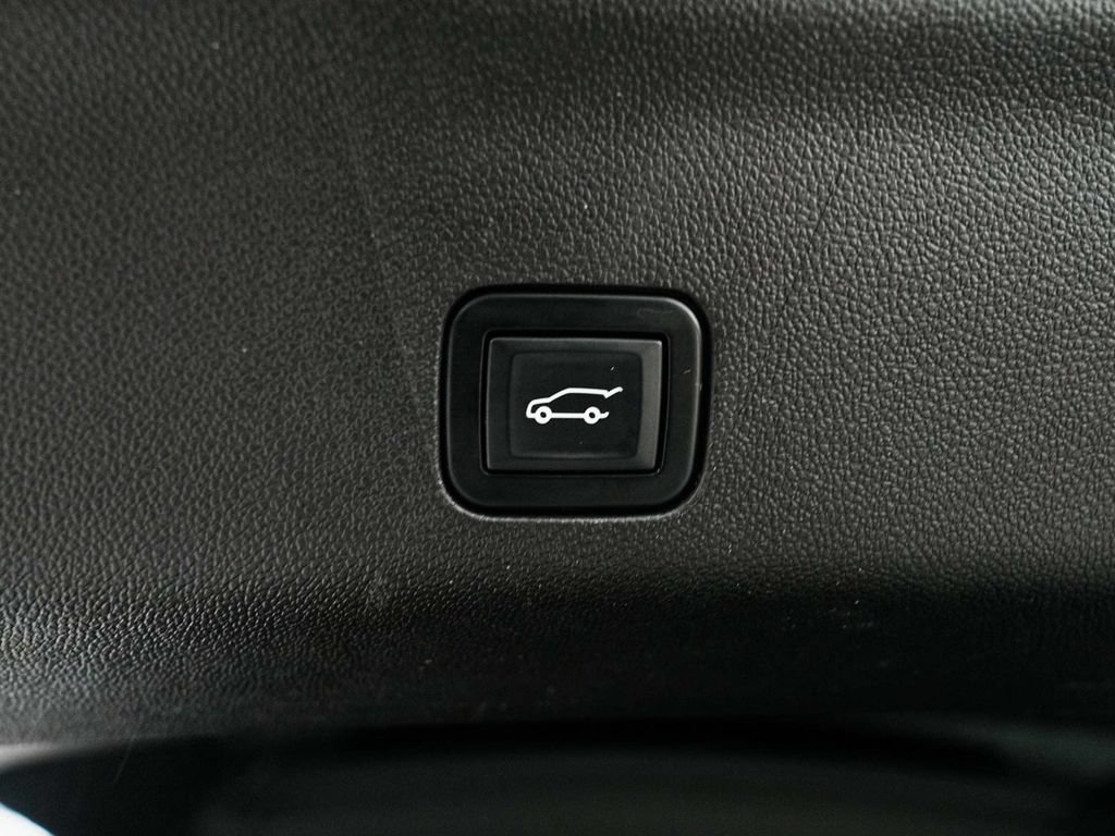 Used 2023 GMC Yukon Denali AWD/4WD image 45