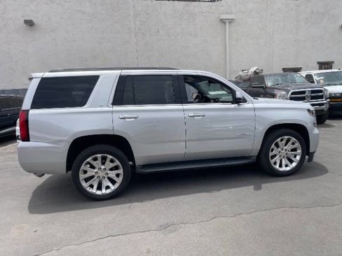 Used 2016 Chevrolet Tahoe LT w/ Luxury Package RWD image 2