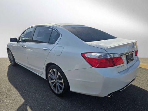 Used 2015 Honda Accord Sport image 5