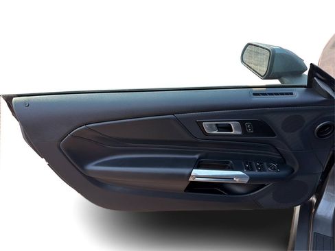 Used 2025 Ford Mustang Premium RWD image 17
