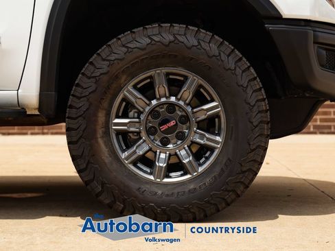 Used 2025 GMC Sierra 1500 AT4X AWD/4WD image 47