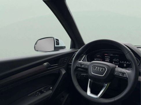 Certified 2025 Audi Q5 2.0T Premium Plus w/ Premium Plus Package AWD/4WD image 12