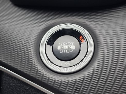 New 2025 Jeep Grand Cherokee Altitude image 23