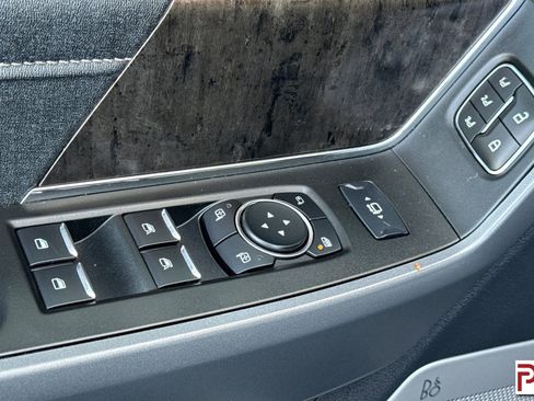 Used 2024 Ford F350 Lariat w/ Lariat Ultimate Package image 13