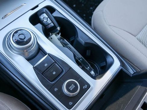 Used 2022 Ford Explorer XLT image 24