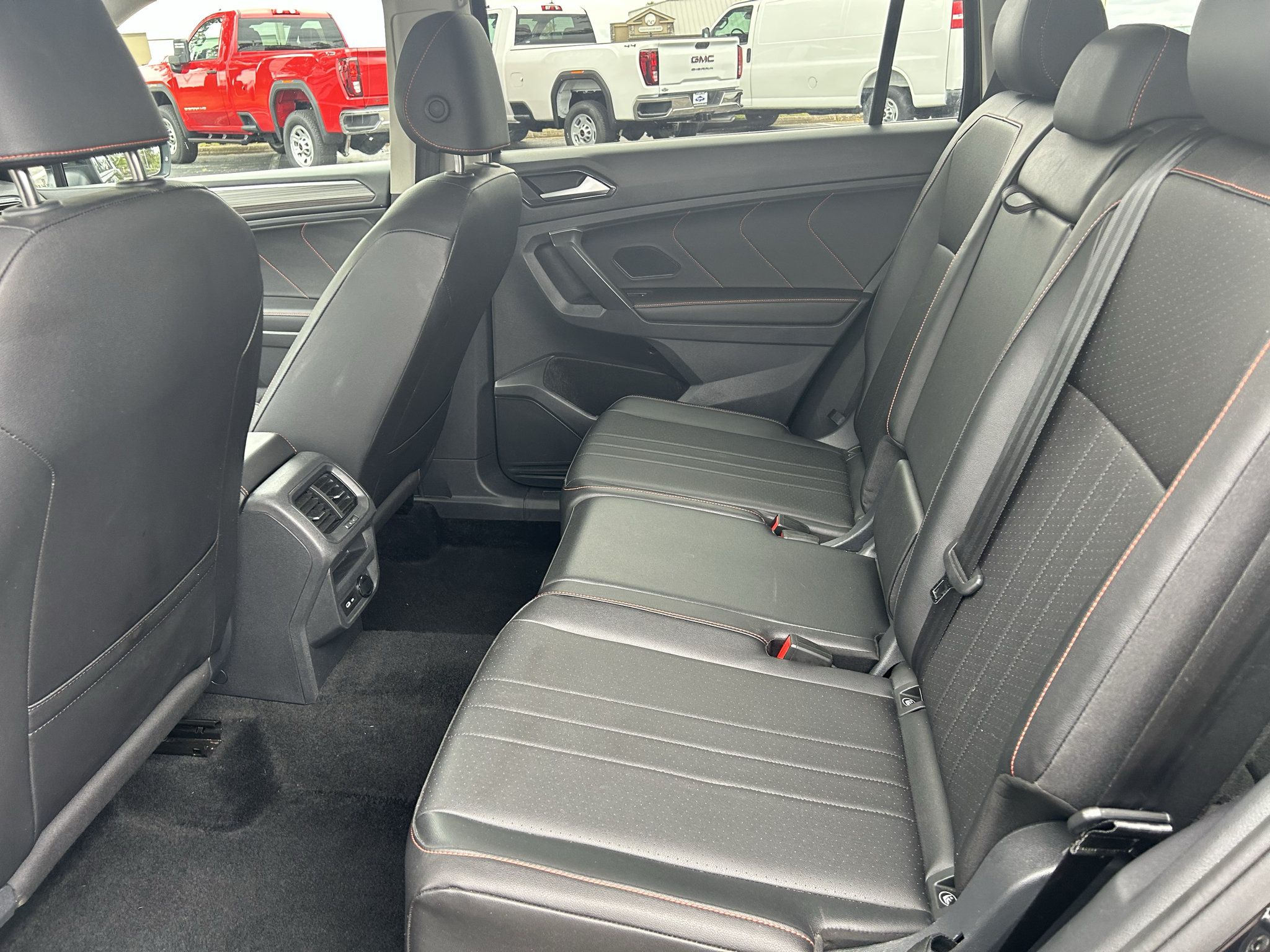 Used 2024 Volkswagen Tiguan Wolfsburg Edition AWD/4WD image 21