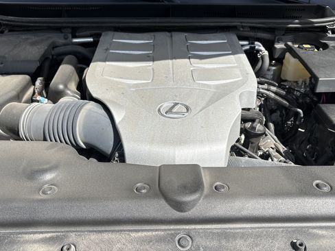 Used 2022 Lexus GX 460 Premium w/ Premium Package AWD/4WD image 8