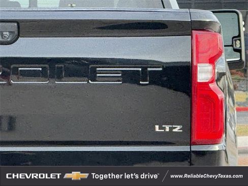 Used 2022 Chevrolet Silverado 2500 LTZ w/ LTZ Premium Texas Edition image 10