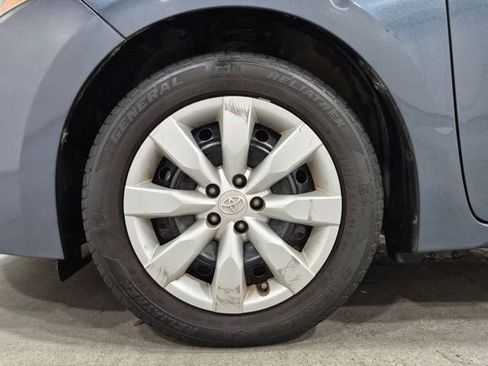Used 2015 Toyota Corolla LE FWD image 20