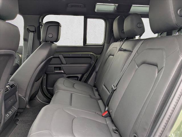 New 2026 Land Rover Defender 110 X-Dynamic SE AWD/4WD image 16