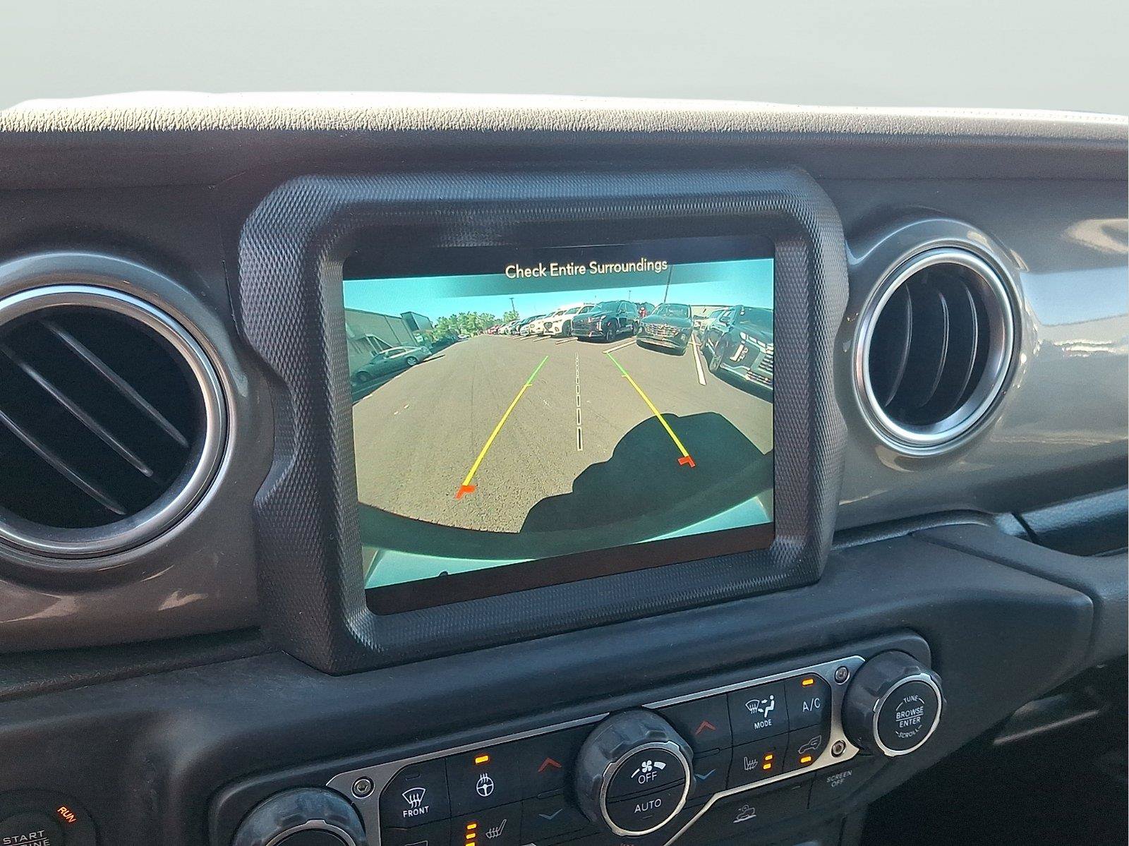 Used 2022 Jeep Wrangler Unlimited Sahara w/ Cold Weather Group AWD/4WD image 18