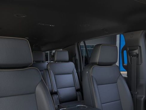 New 2025 Chevrolet Suburban Premier AWD/4WD image 24