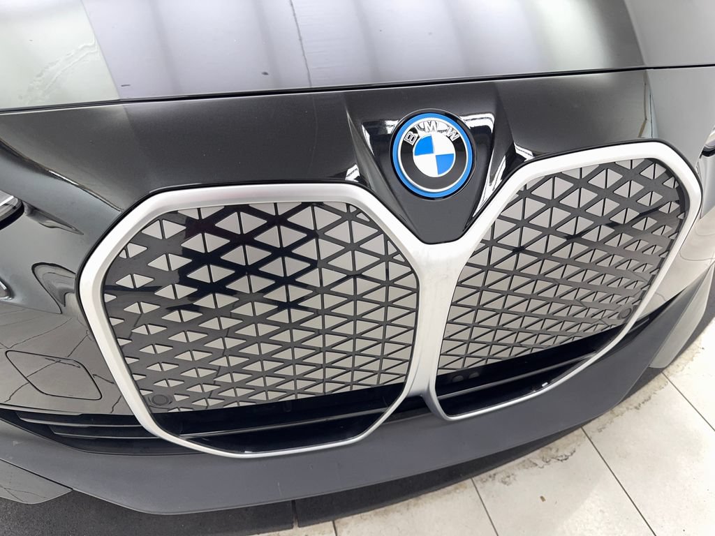 Used 2025 BMW i4 eDrive40 w/ Premium Package RWD image 27