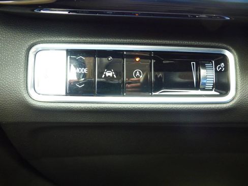 Used 2025 Buick Envision Preferred image 54