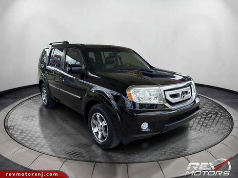 Used 2010 Honda Pilot Touring image 7