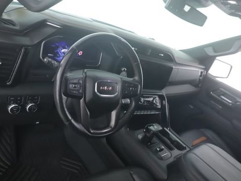 Used 2023 GMC Sierra 1500 AT4 w/ AT4 Premium Package AWD/4WD image 17