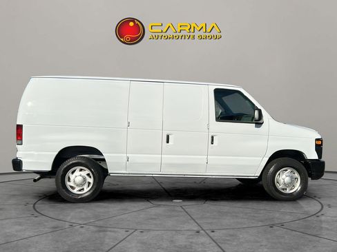 Used 2014 Ford E-250 and Econoline 250 Van 3D w/ Power Group image 9