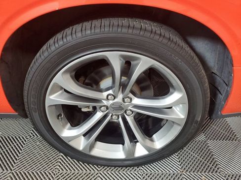 Used 2020 Dodge Challenger R/T RWD image 8