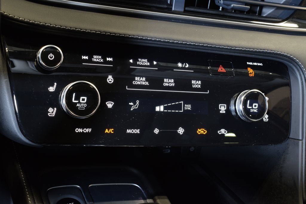 Used 2026 INFINITI QX60 Luxe w/ Family Package AWD/4WD image 25