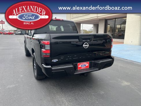 Used 2025 Nissan Frontier SV image 6