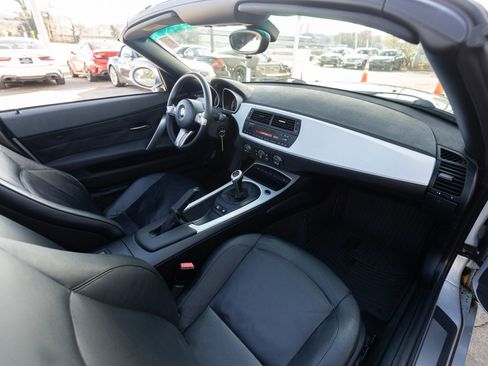 Used 2007 BMW Z4 3.0si image 25