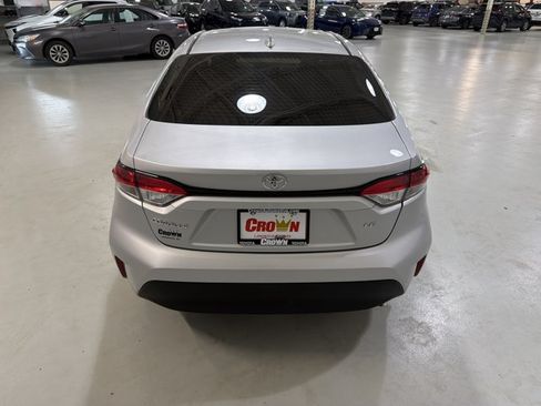 Used 2026 Toyota Corolla LE FWD image 8