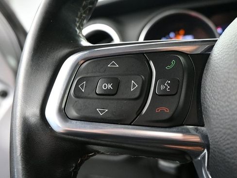 Used 2020 Jeep Gladiator Overland image 16