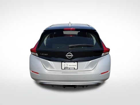 Used 2023 Nissan Leaf S FWD image 3