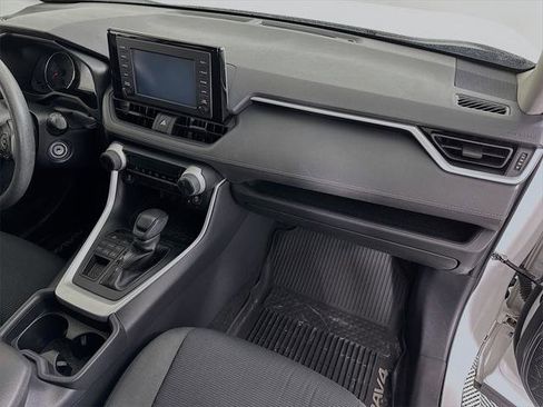 Certified 2019 Toyota RAV4 LE image 26