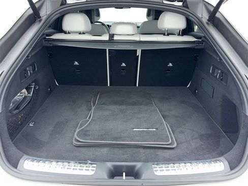 Used 2025 Mercedes-Benz GLC 300 4MATIC image 12