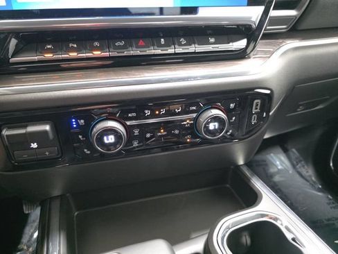 Used 2024 Chevrolet Silverado 1500 LTZ w/ LTZ Convenience Package II AWD/4WD image 24