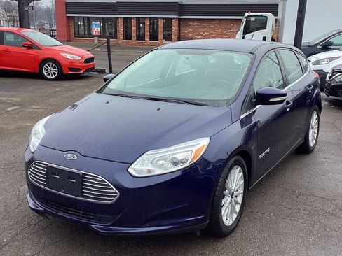 Used 2017 Ford Focus Electric Hatchback image 4