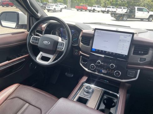 Used 2022 Ford Expedition Max Limited RWD image 31