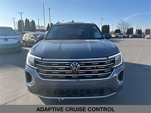 Used 2025 Volkswagen Atlas SEL image 8