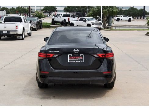 Used 2025 Nissan Sentra S FWD image 5