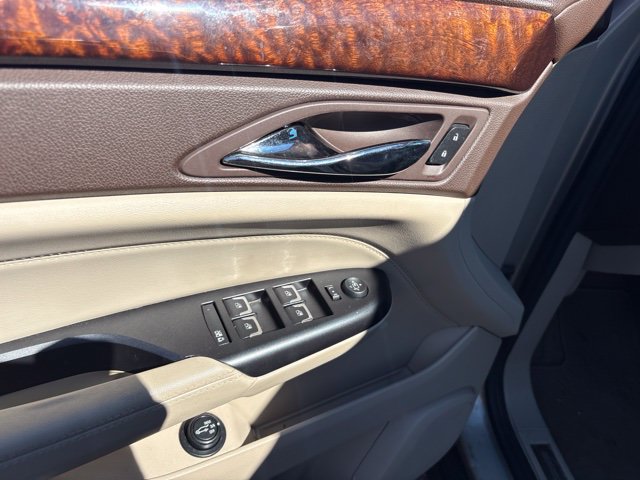 Used 2014 Cadillac SRX Luxury w/ Driver Awareness Package FWD image 11