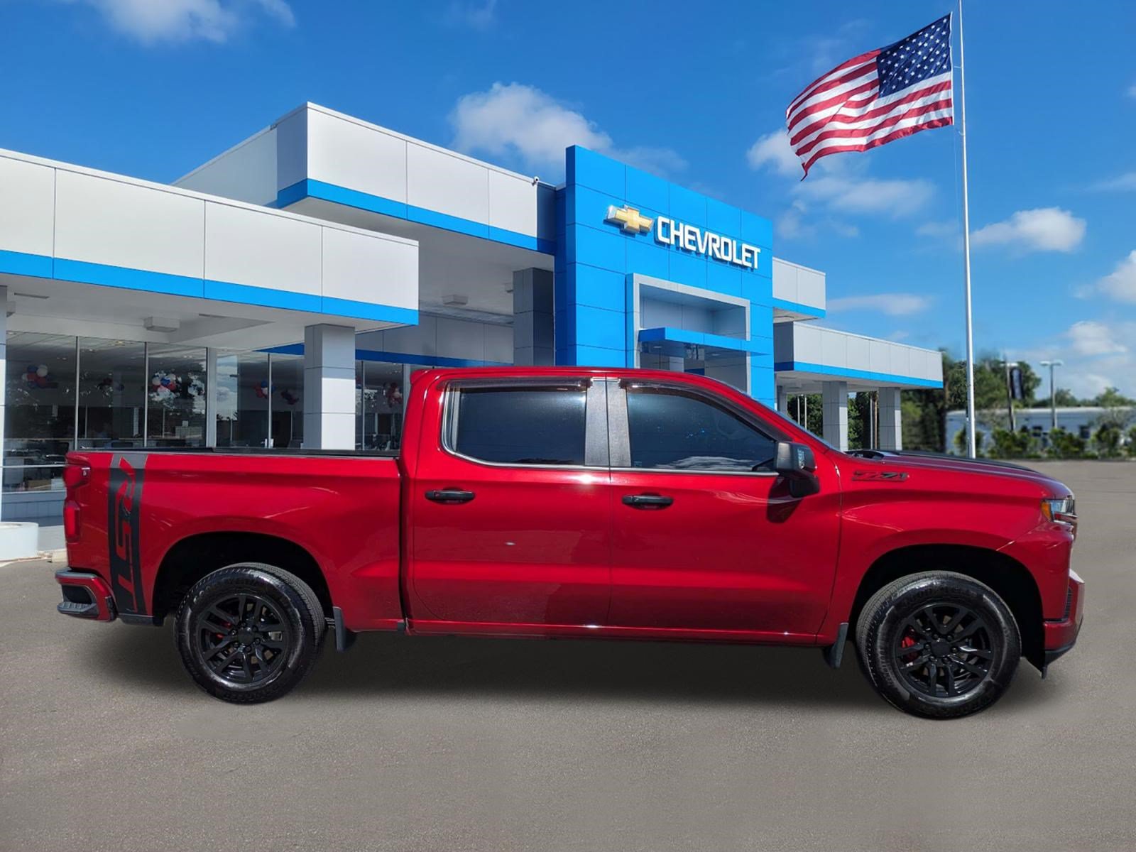 Used 2021 Chevrolet Silverado 1500 RST AWD/4WD image 2