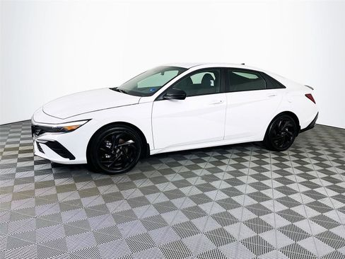 Certified 2026 Hyundai Elantra Sport FWD image 4