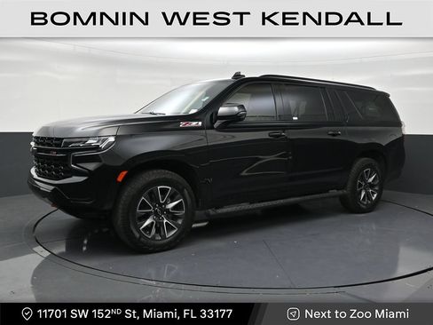 Used 2024 Chevrolet Suburban Z71 w/ Luxury Package AWD/4WD image 1