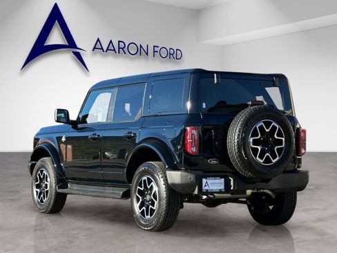 Used 2025 Ford Bronco Outer Banks image 3