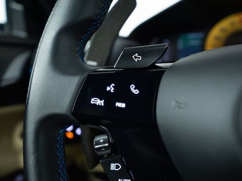 Used 2023 Ferrari Roma RWD image 18
